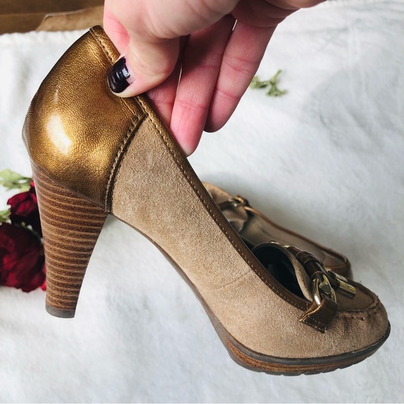 Anne Klein | I-Flex Suede & Leather pumps - Picture 6 of 13